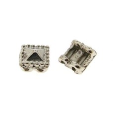 Entremeio Níquel 8x8 mm Pirâmide 5  unidades