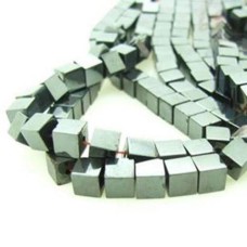 Pedra Hematita Cubo 8x8 mm Fio Aprox. 73  unidades